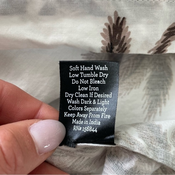 Le Superbe Palm Tree Button Down Long Sleeve Top - Picture 9 of 10